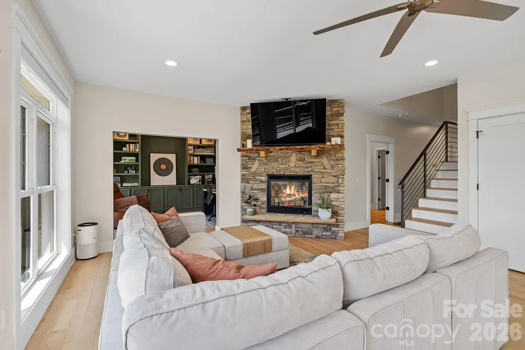 66 Nader Avenue Weaverville NC 28787