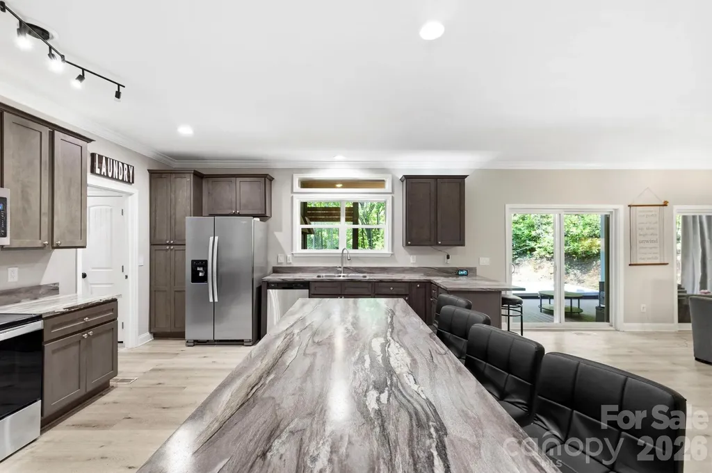 311 Charming Lane Hendersonville NC 28792