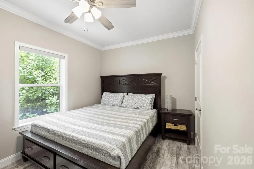 311 Charming Lane Hendersonville NC 28792