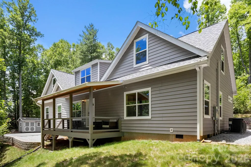 311 Charming Lane Hendersonville NC 28792