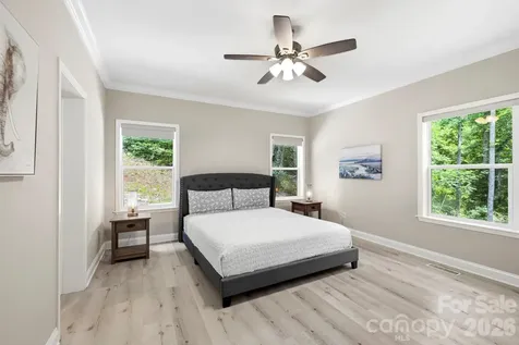 311 Charming Lane Hendersonville NC 28792