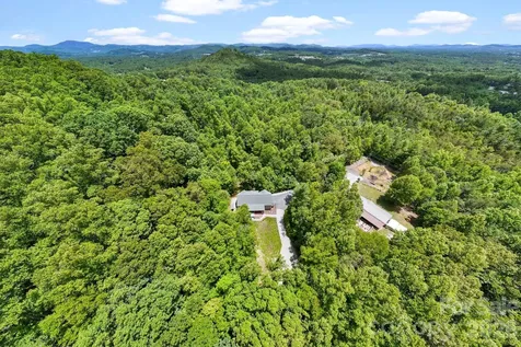 311 Charming Lane Hendersonville NC 28792