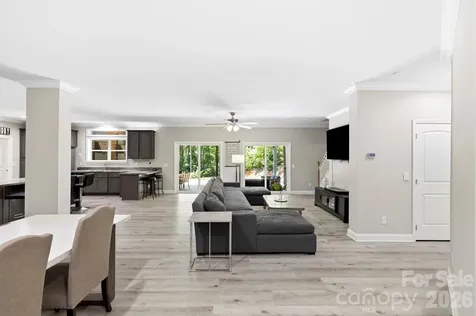 311 Charming Lane Hendersonville NC 28792