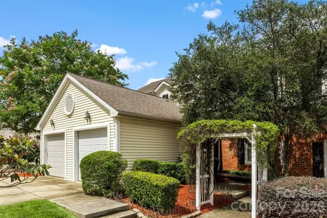 6953 Misty Pine Lane Charlotte NC 28217