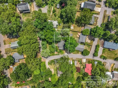 23 Peace Street Asheville NC 28806