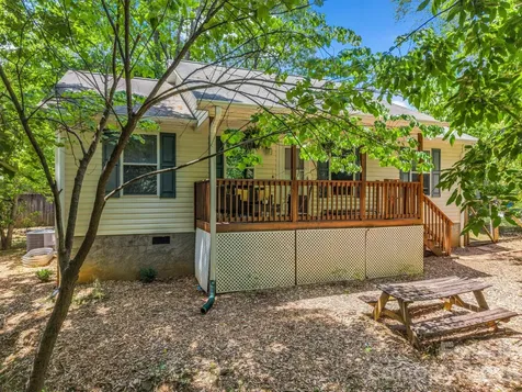 23 Peace Street Asheville NC 28806