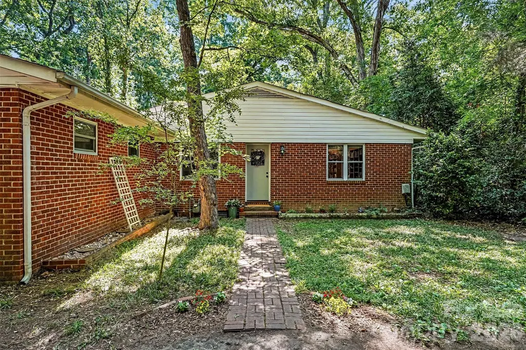 812 Saint Michaels Lane Gastonia NC 28052