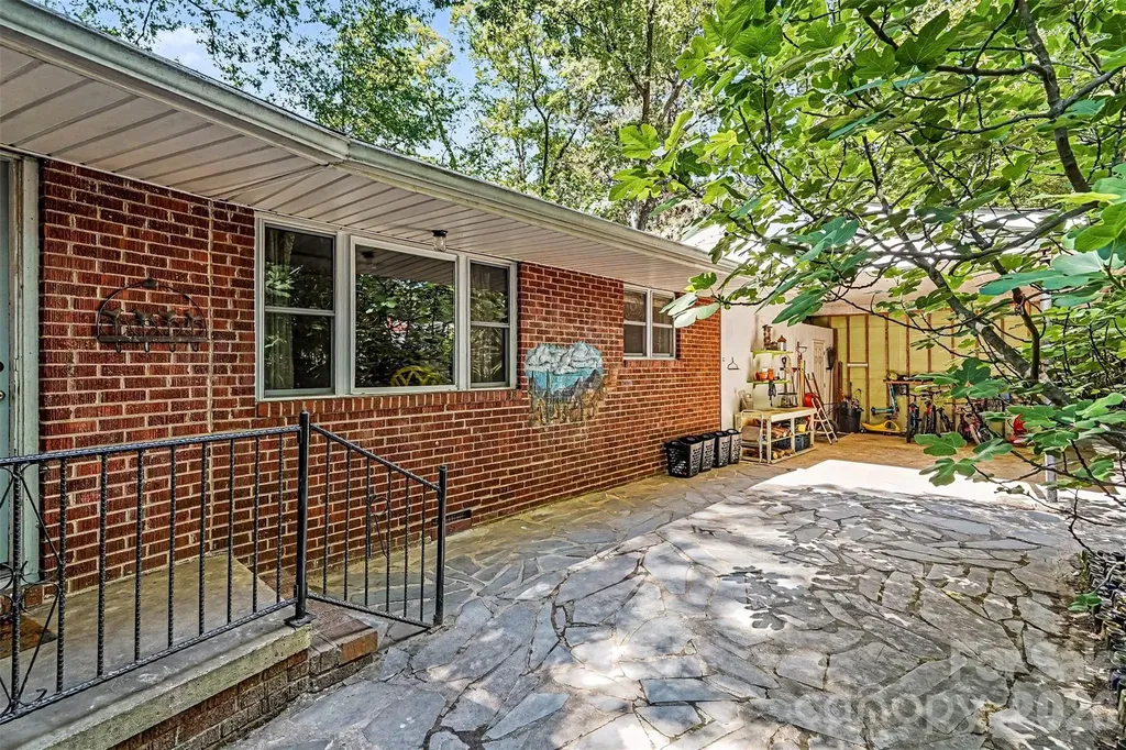 812 Saint Michaels Lane Gastonia NC 28052