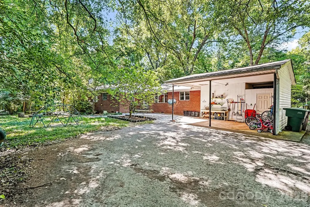 812 Saint Michaels Lane Gastonia NC 28052