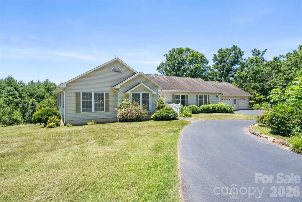 28 Song Bird Lane Weaverville NC 28787