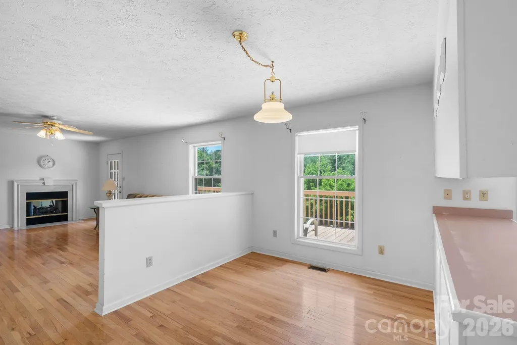 28 Song Bird Lane Weaverville NC 28787