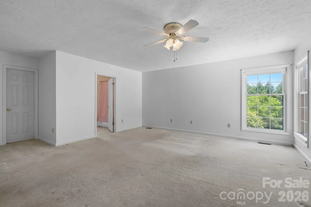 28 Song Bird Lane Weaverville NC 28787