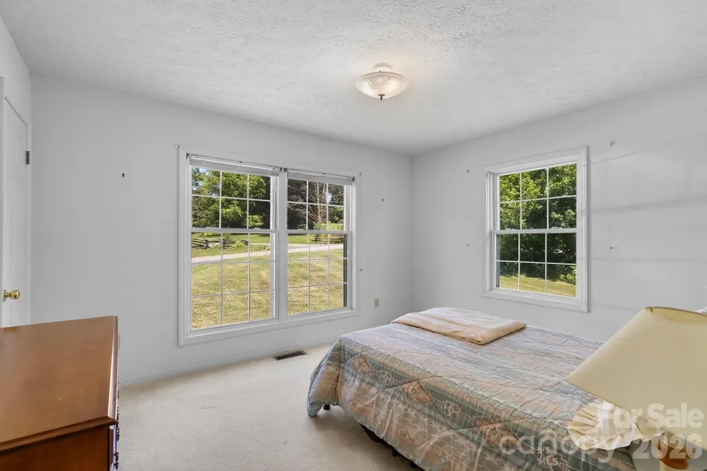 28 Song Bird Lane Weaverville NC 28787