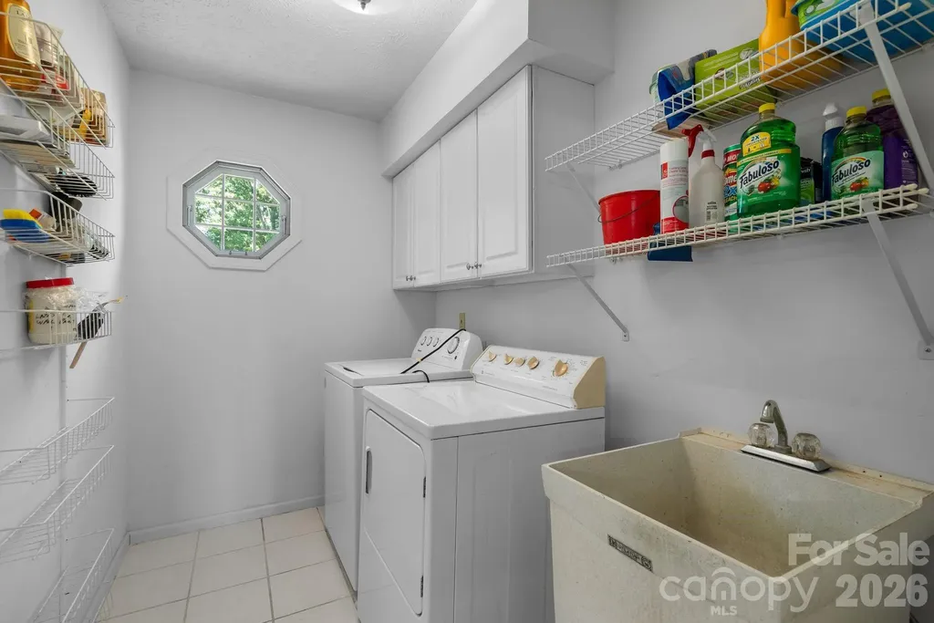 28 Song Bird Lane Weaverville NC 28787