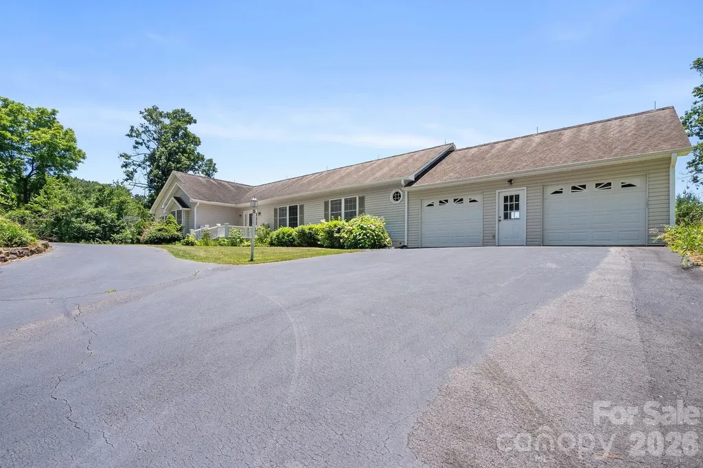 28 Song Bird Lane Weaverville NC 28787