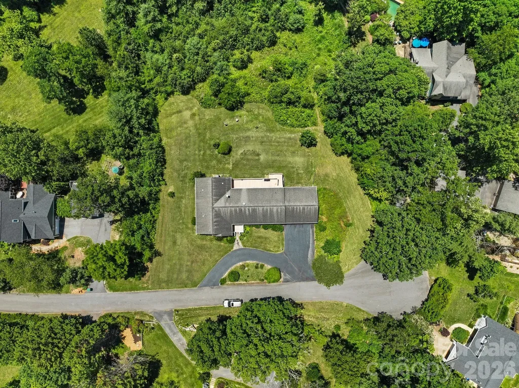 28 Song Bird Lane Weaverville NC 28787