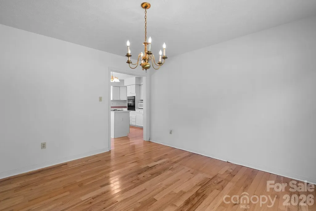 28 Song Bird Lane Weaverville NC 28787