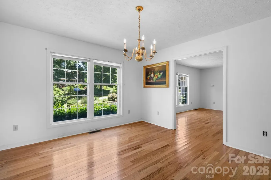 28 Song Bird Lane Weaverville NC 28787