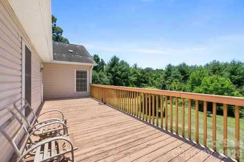 28 Song Bird Lane Weaverville NC 28787