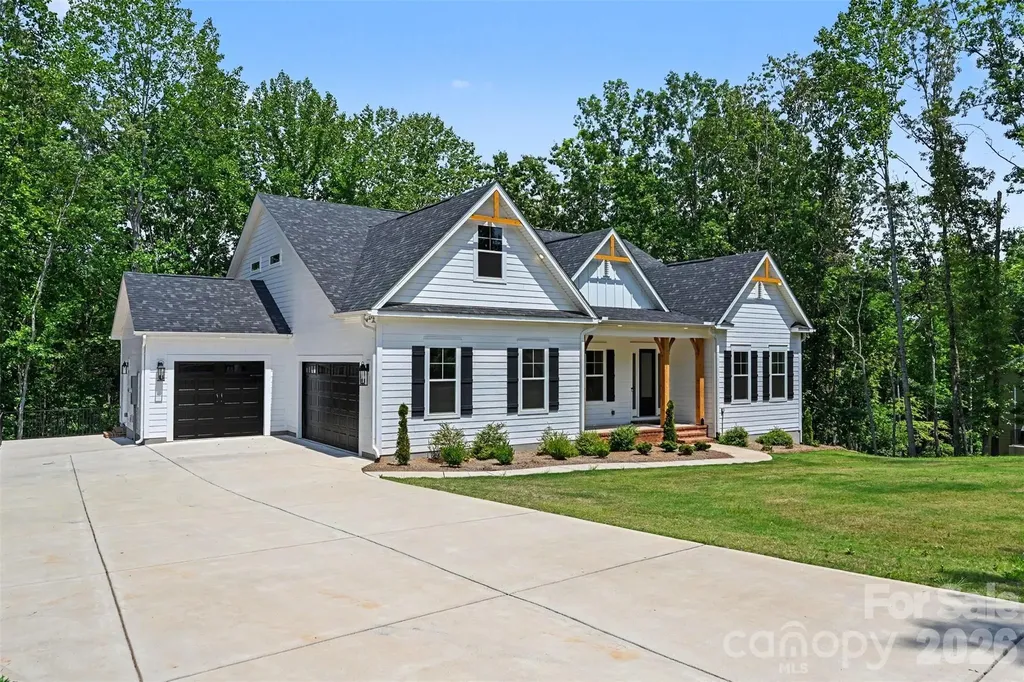 131 High Lake Drive Statesville NC 28677