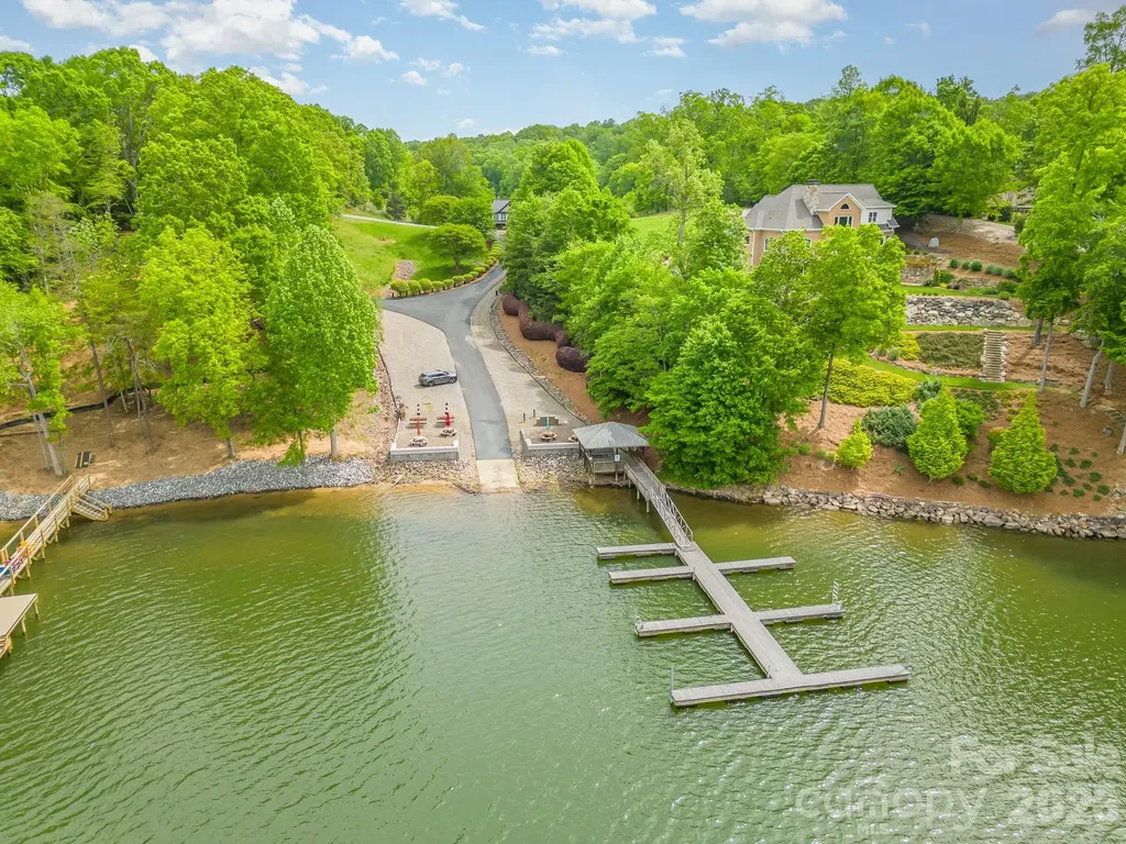 131 High Lake Drive Statesville NC 28677