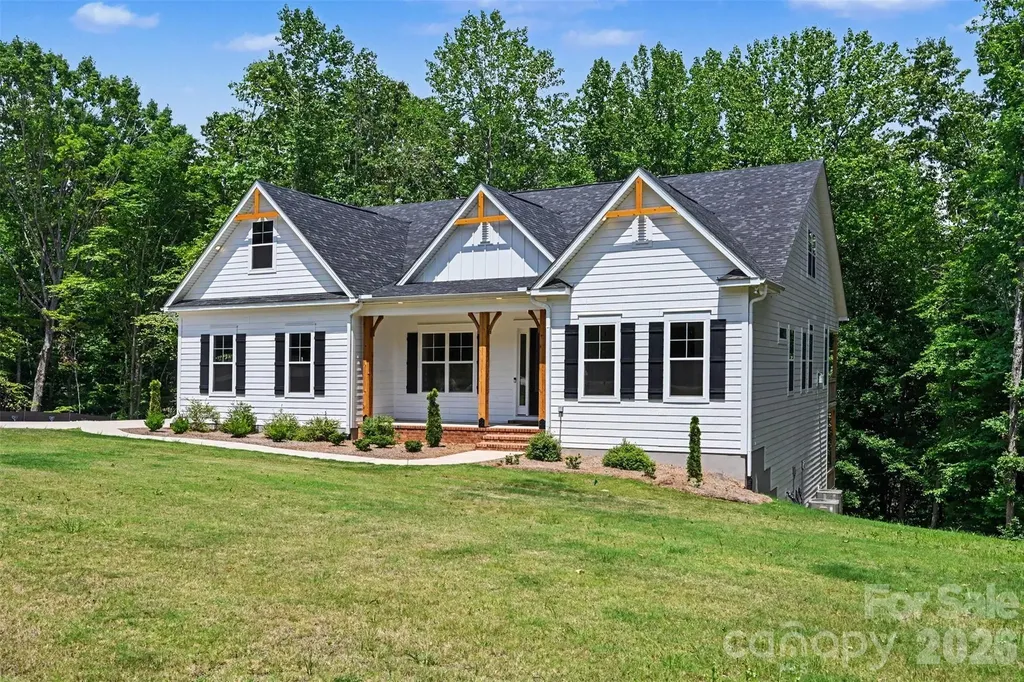 131 High Lake Drive Statesville NC 28677