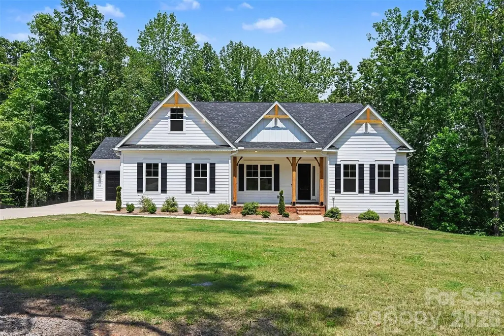131 High Lake Drive Statesville NC 28677
