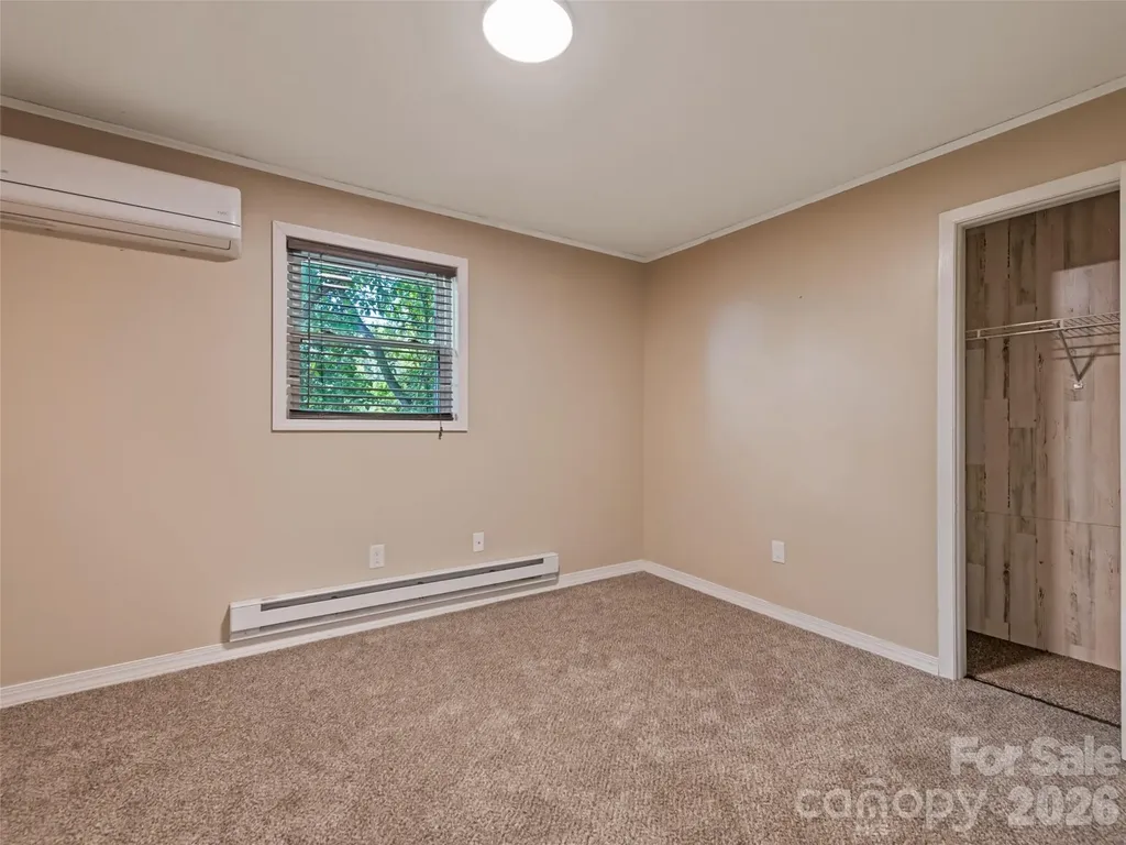 157 Highland Terrace Clyde NC 28721
