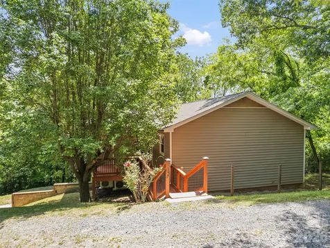 157 Highland Terrace Clyde NC 28721