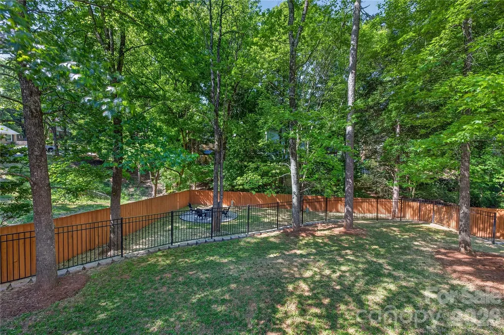 7407 Limerick Drive Charlotte NC 28270