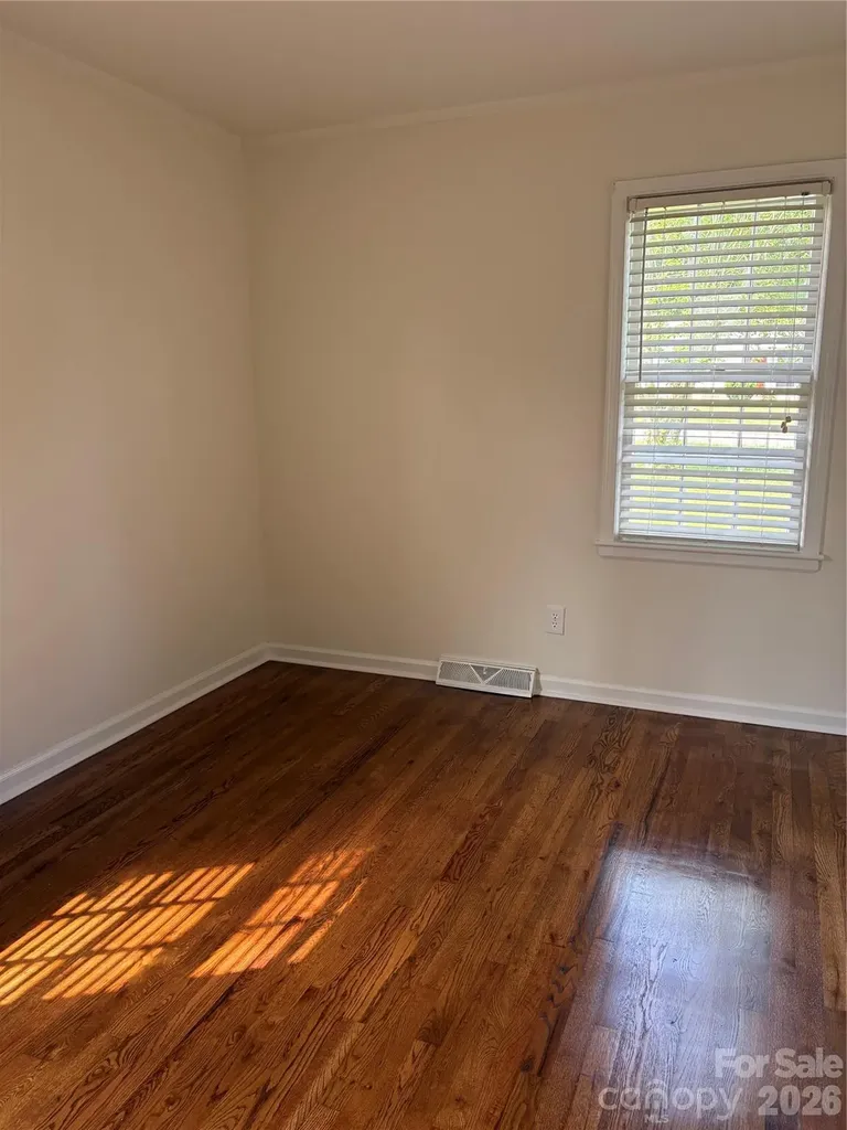 622 S Carolina Avenue Statesville NC 28677