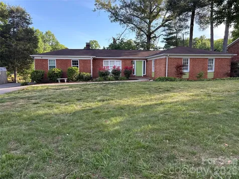 622 S Carolina Avenue Statesville NC 28677