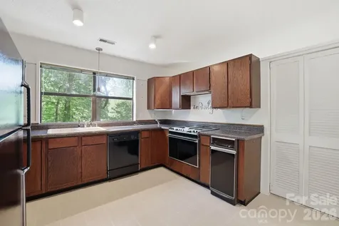 3423 Tinkerbell Lane Charlotte NC 28210