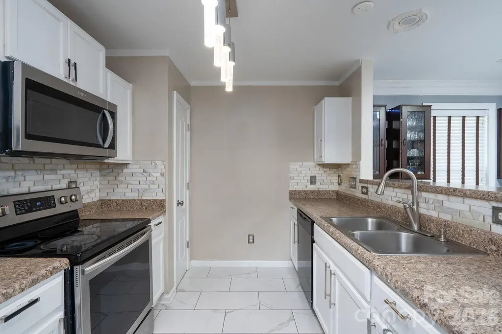 7329 Hidden Creek Drive Charlotte NC 28214