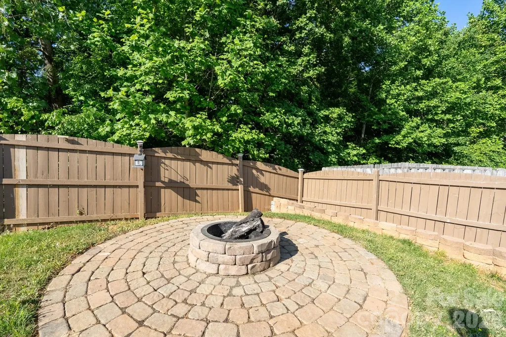 7329 Hidden Creek Drive Charlotte NC 28214