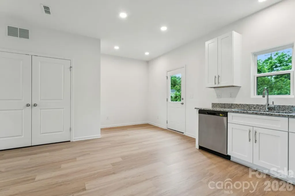 1005 Glenview Avenue Gastonia NC 28054