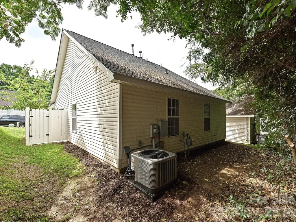 3629 Silver Ore Lane Charlotte NC 28216