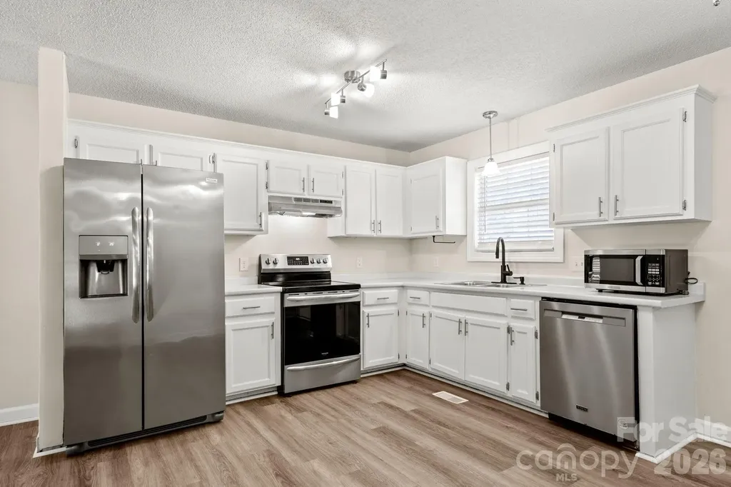 1502 E Main Street Cherryville NC 28021