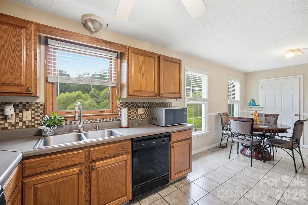 1114 Lakeview Street Kannapolis NC 28083