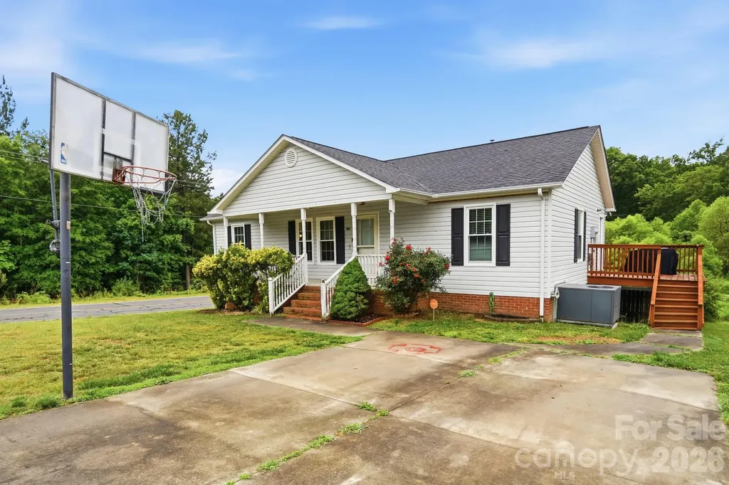1114 Lakeview Street Kannapolis NC 28083