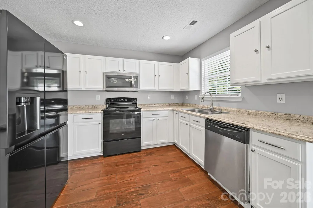9233 Simonton Drive Charlotte NC 28269