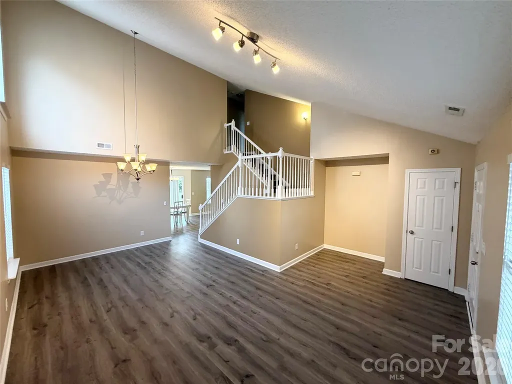 9233 Simonton Drive Charlotte NC 28269