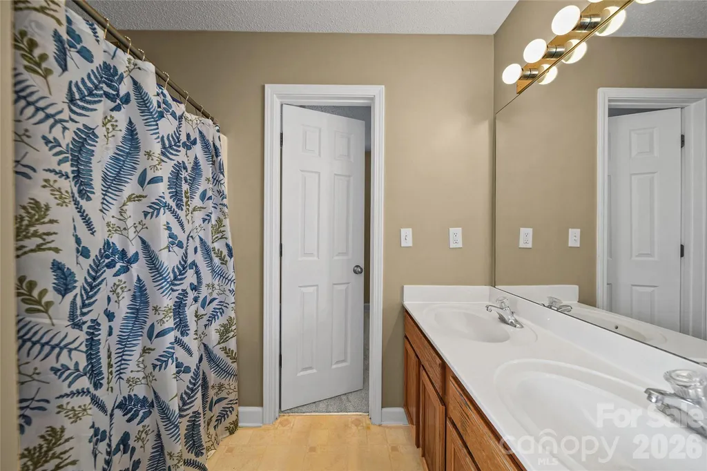 9233 Simonton Drive Charlotte NC 28269