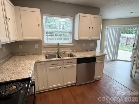9233 Simonton Drive Charlotte NC 28269