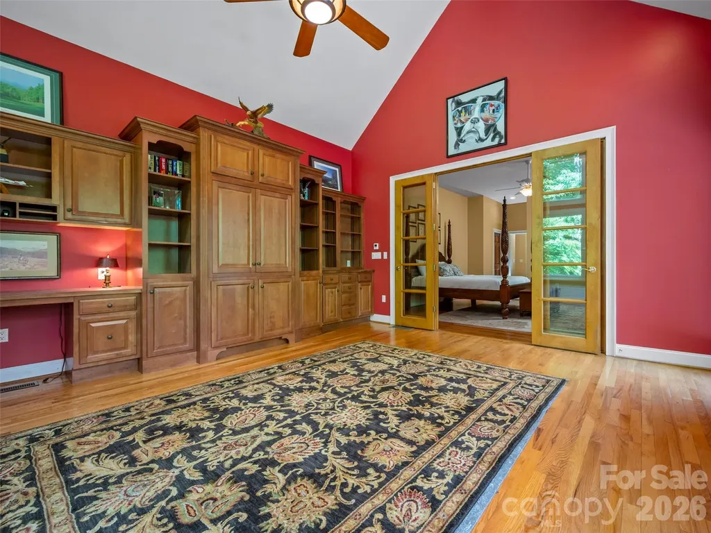 110 Little Cherokee Ridge Hendersonville NC 28739