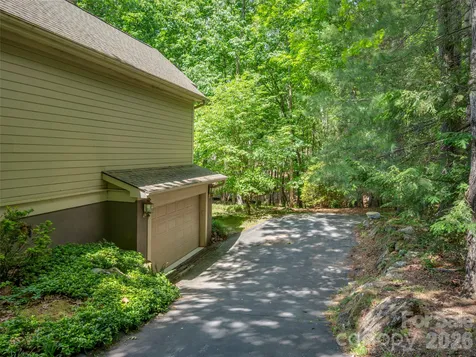 110 Little Cherokee Ridge Hendersonville NC 28739