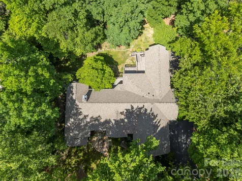 110 Little Cherokee Ridge Hendersonville NC 28739