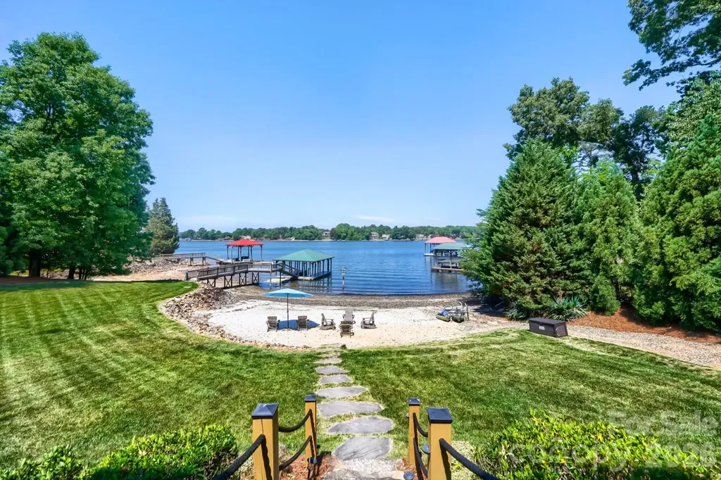 136 Bridlewood Drive Mooresville NC 28117