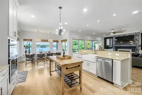 136 Bridlewood Drive Mooresville NC 28117