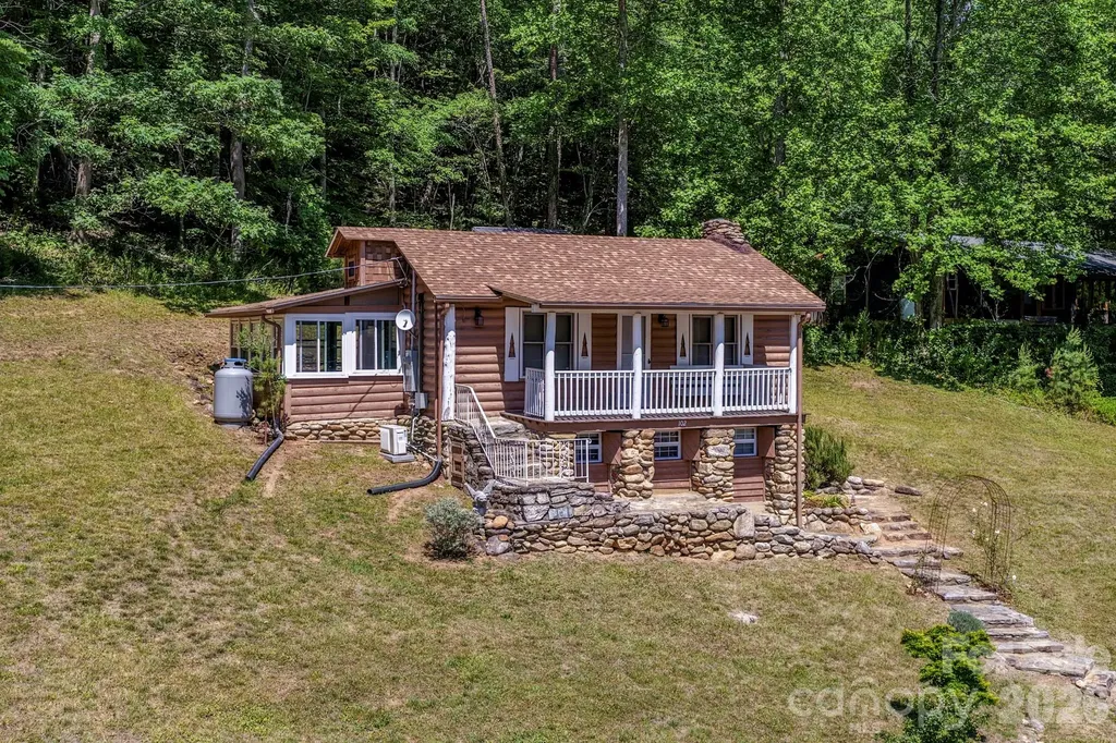 102 Jack London Road Lake Lure NC 28746